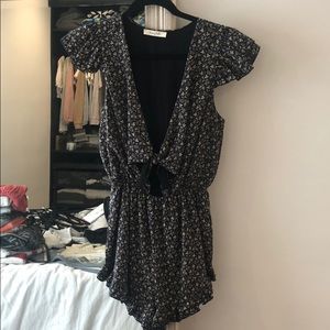 Floral romper witty drill shoulders